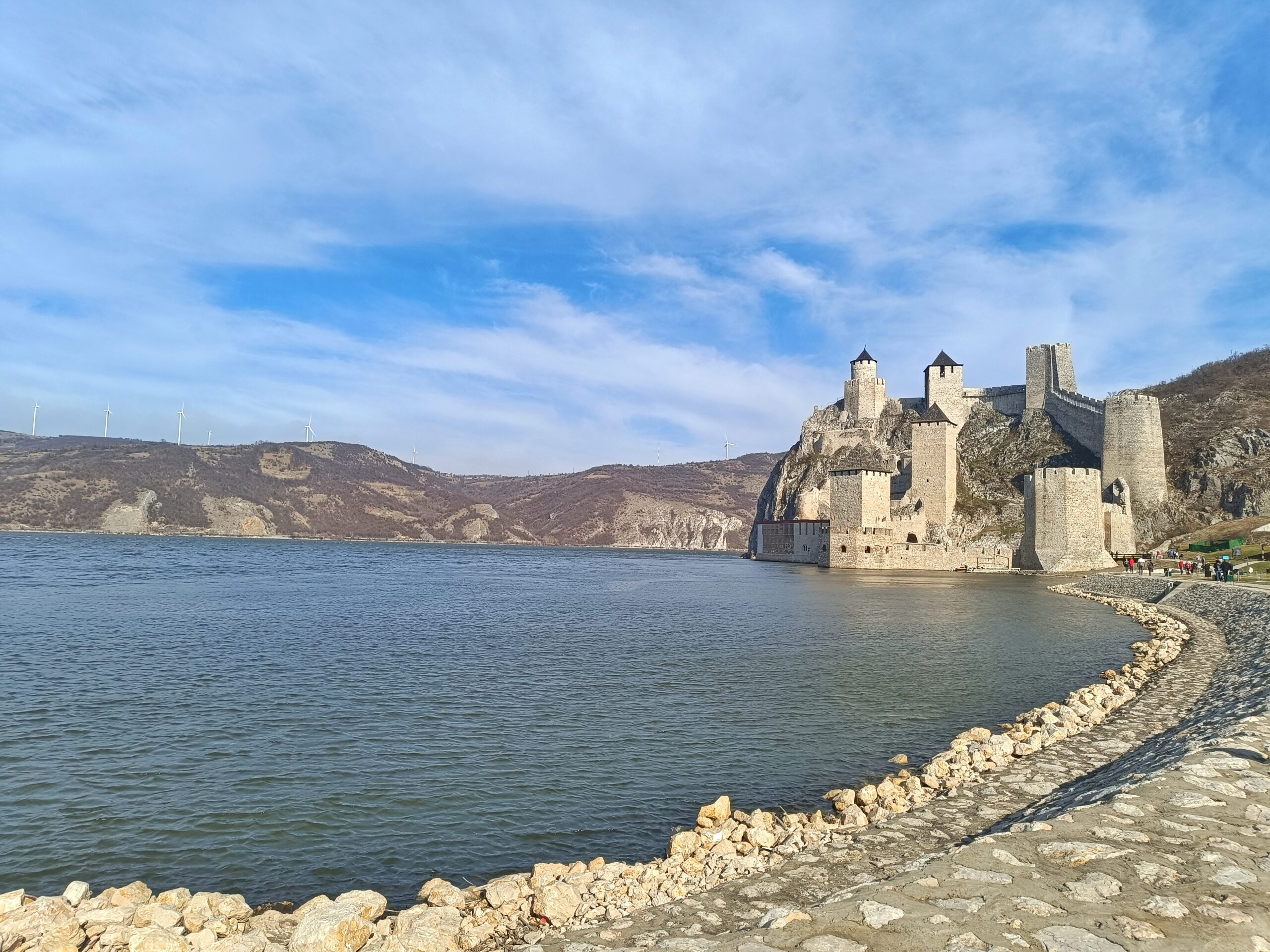 %Apartmani na % %Izdavanje apartmana Golubac%